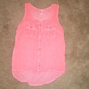 Peach colored tank top